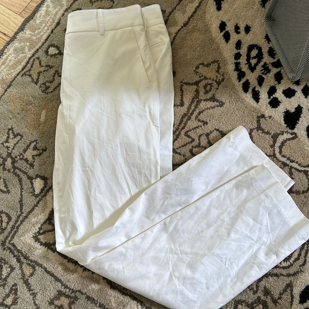 Eleventy NWT white size 2 pants